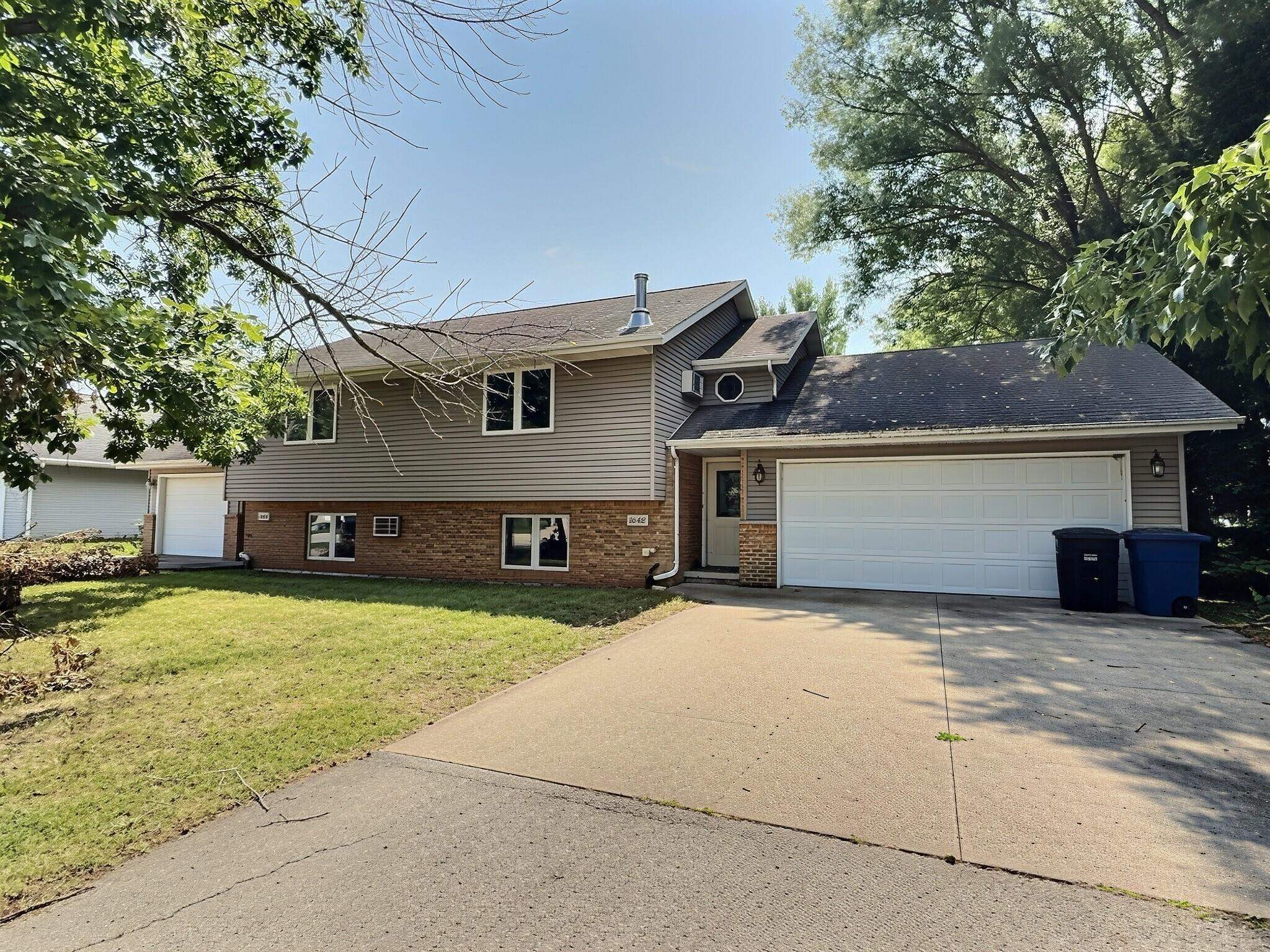 1642 Lincoln Avenue Property Photo 1