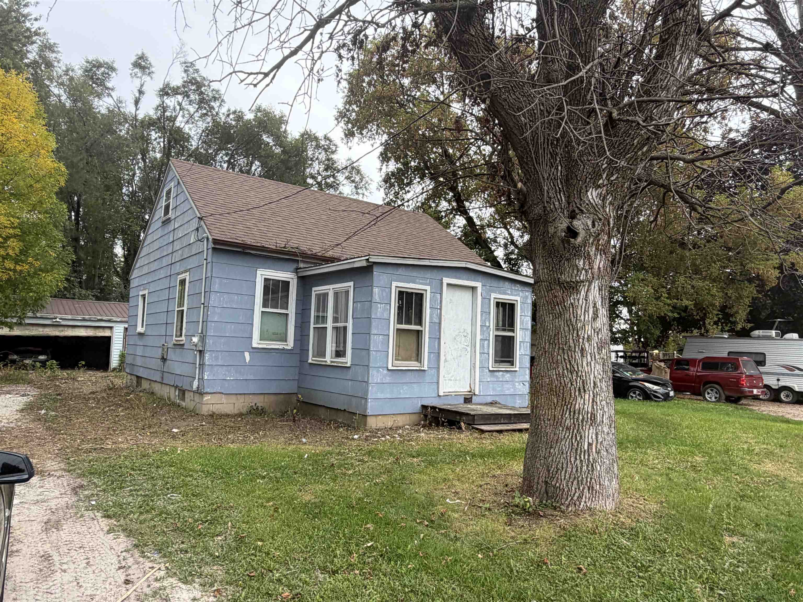 5838 N Richmond Street Property Photo 1
