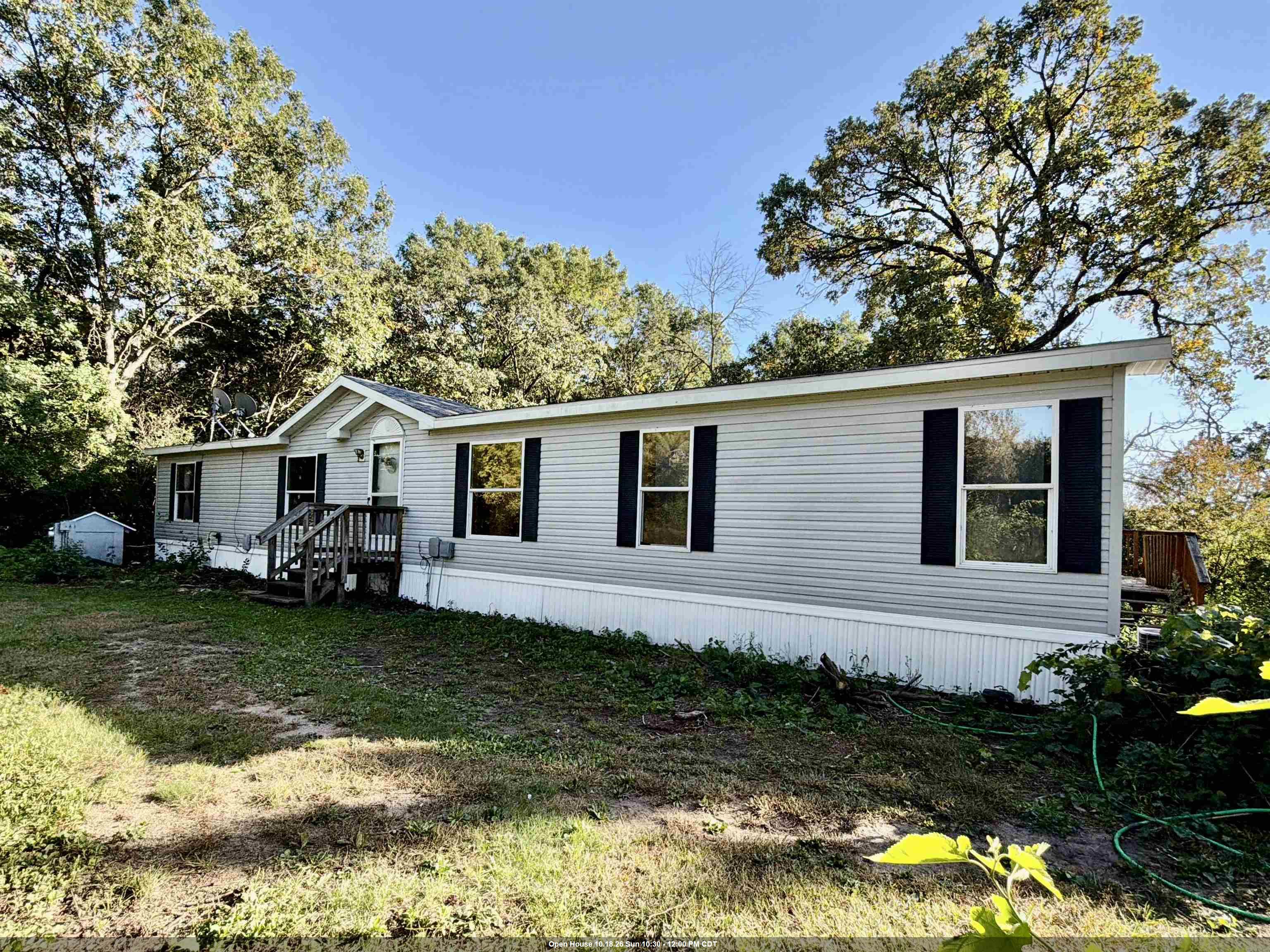 E1657 Pine Lane Property Photo 1