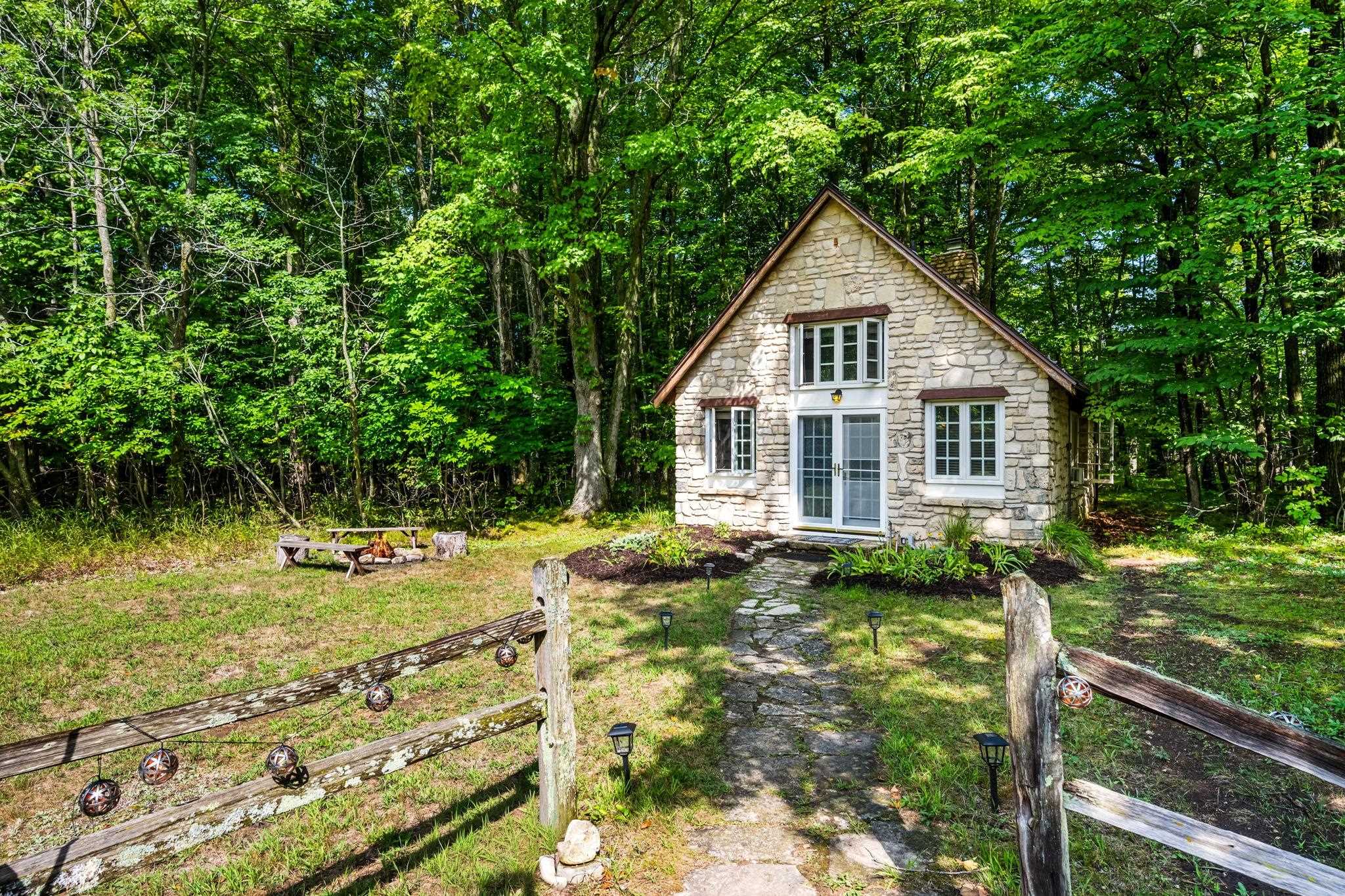 8549 State Highway 42 Property Photo 1