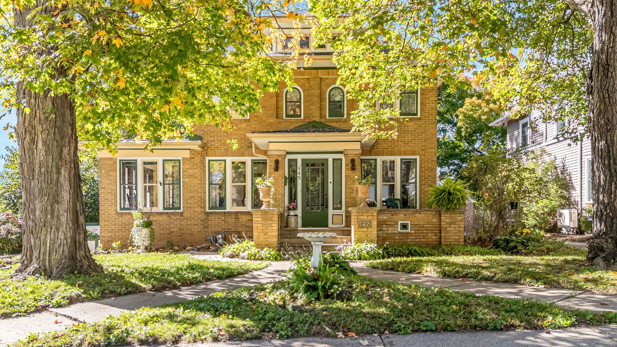 145 Oak Street Property Photo 1