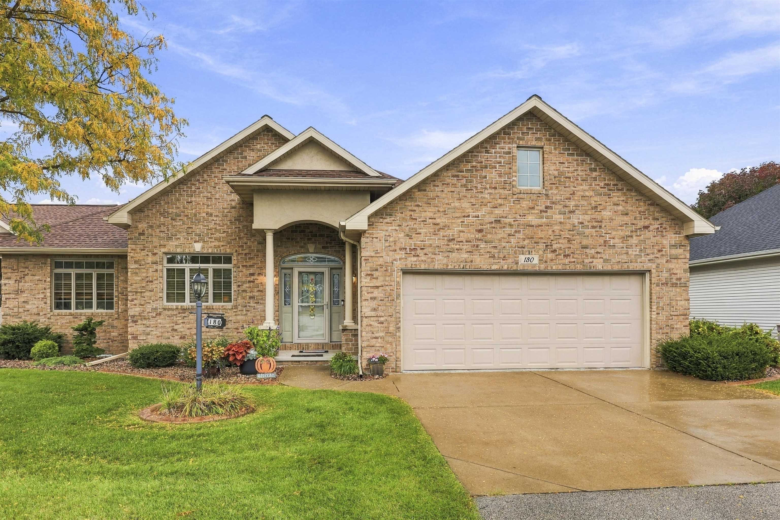 180 Golf Course Drive Property Photo 1
