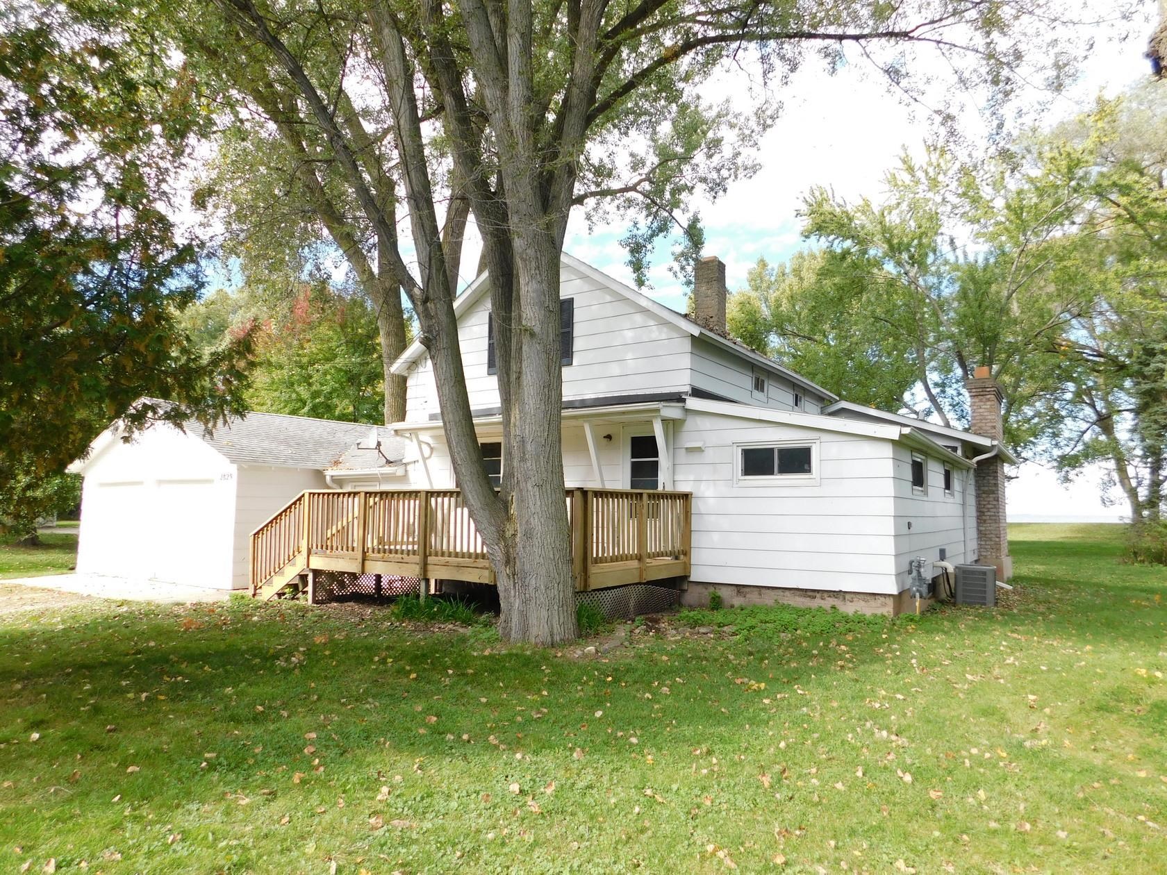 2829 East Shore Drive Property Photo 1