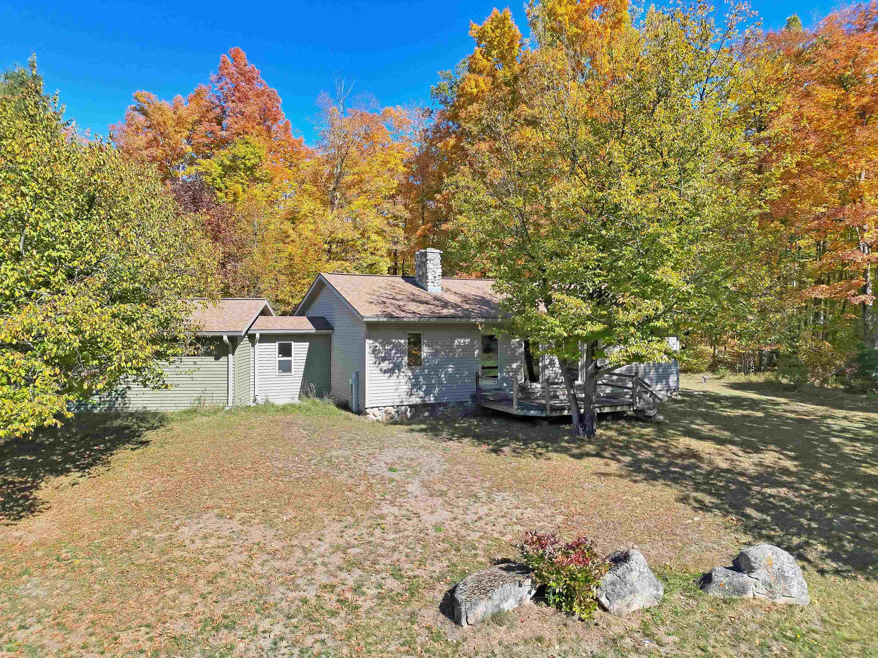 N8968 Four Lakes Road Property Photo 1