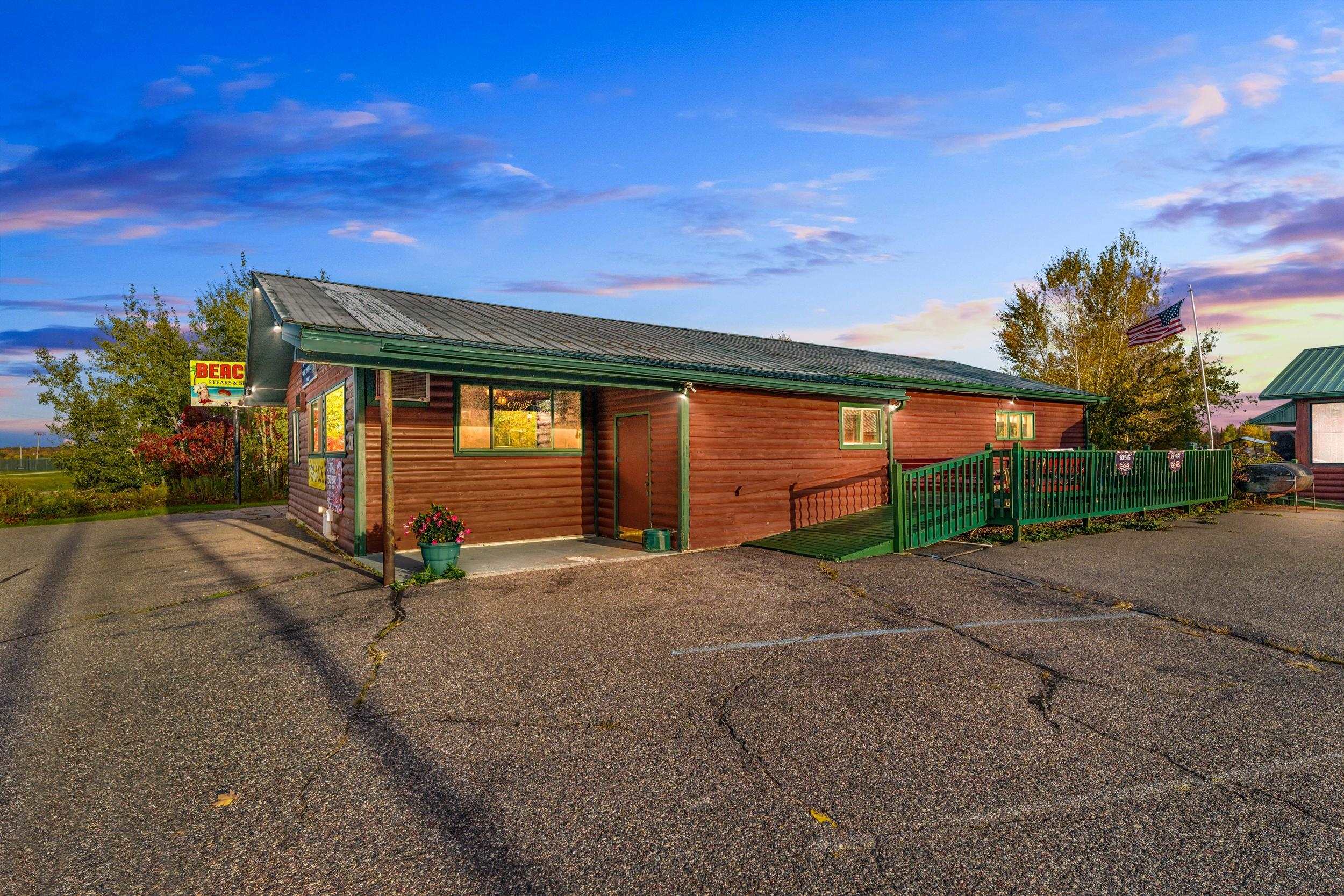 10139 W Us Highway 8 Property Photo 1