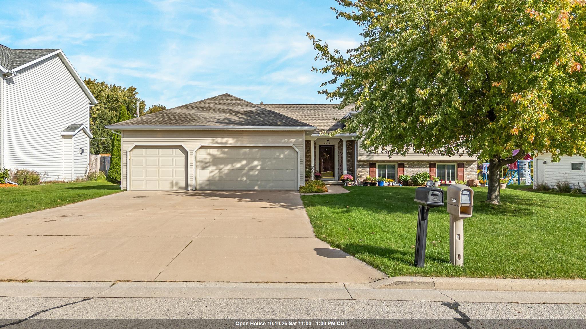 5332 W Pleasant Way Property Photo 1
