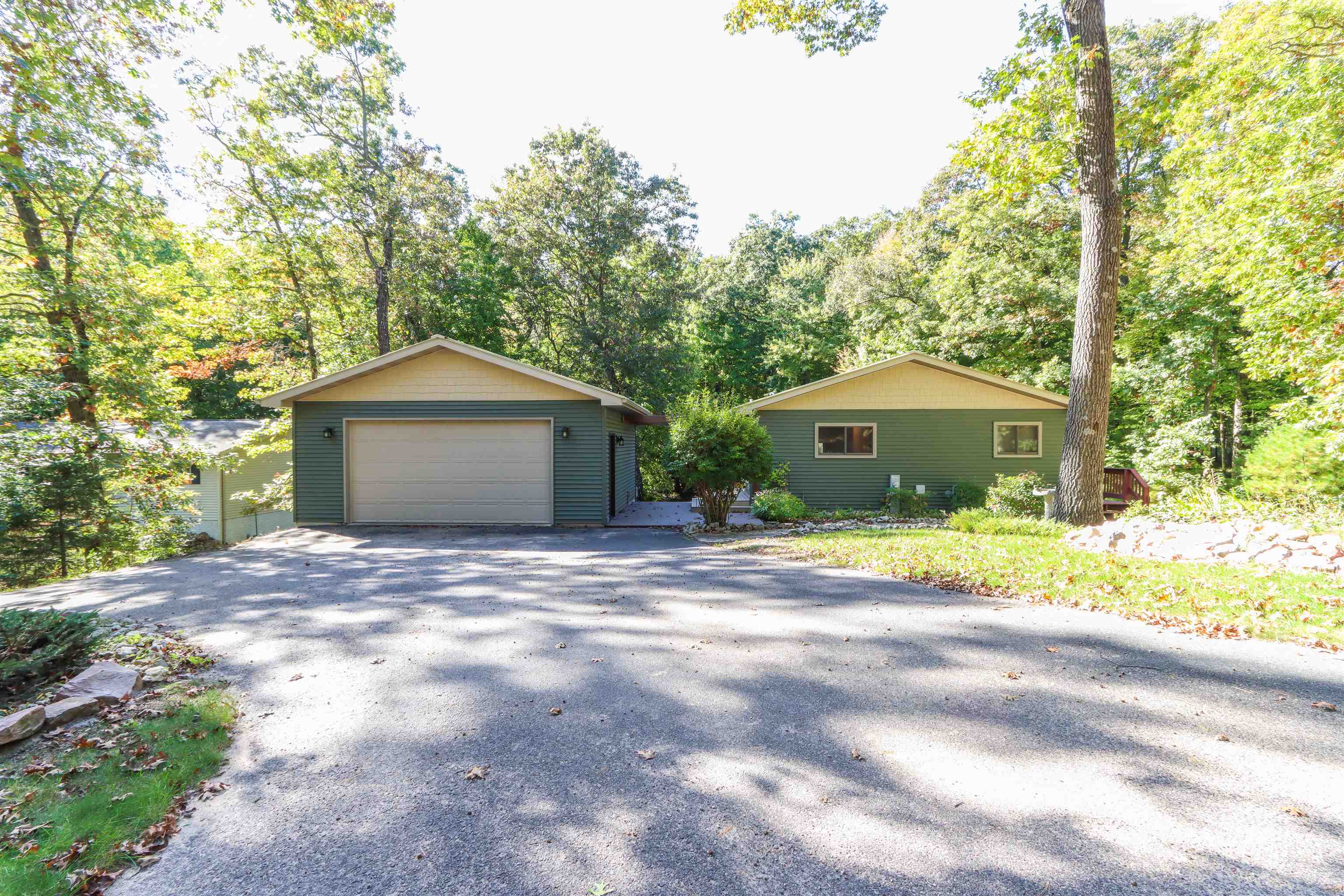 N3025 Crestwood Drive Property Photo 1