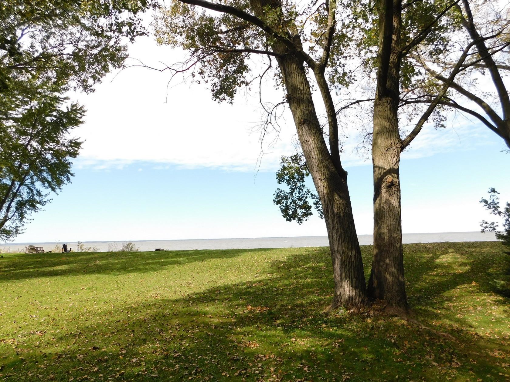 2829 East Shore Drive Property Photo 1