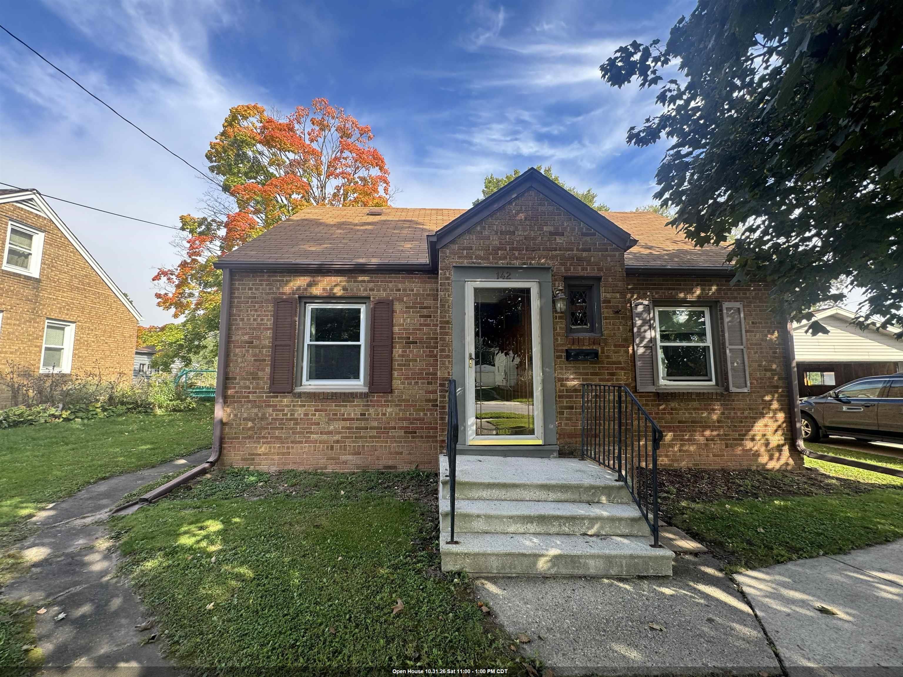 142 Pine Street Property Photo 1