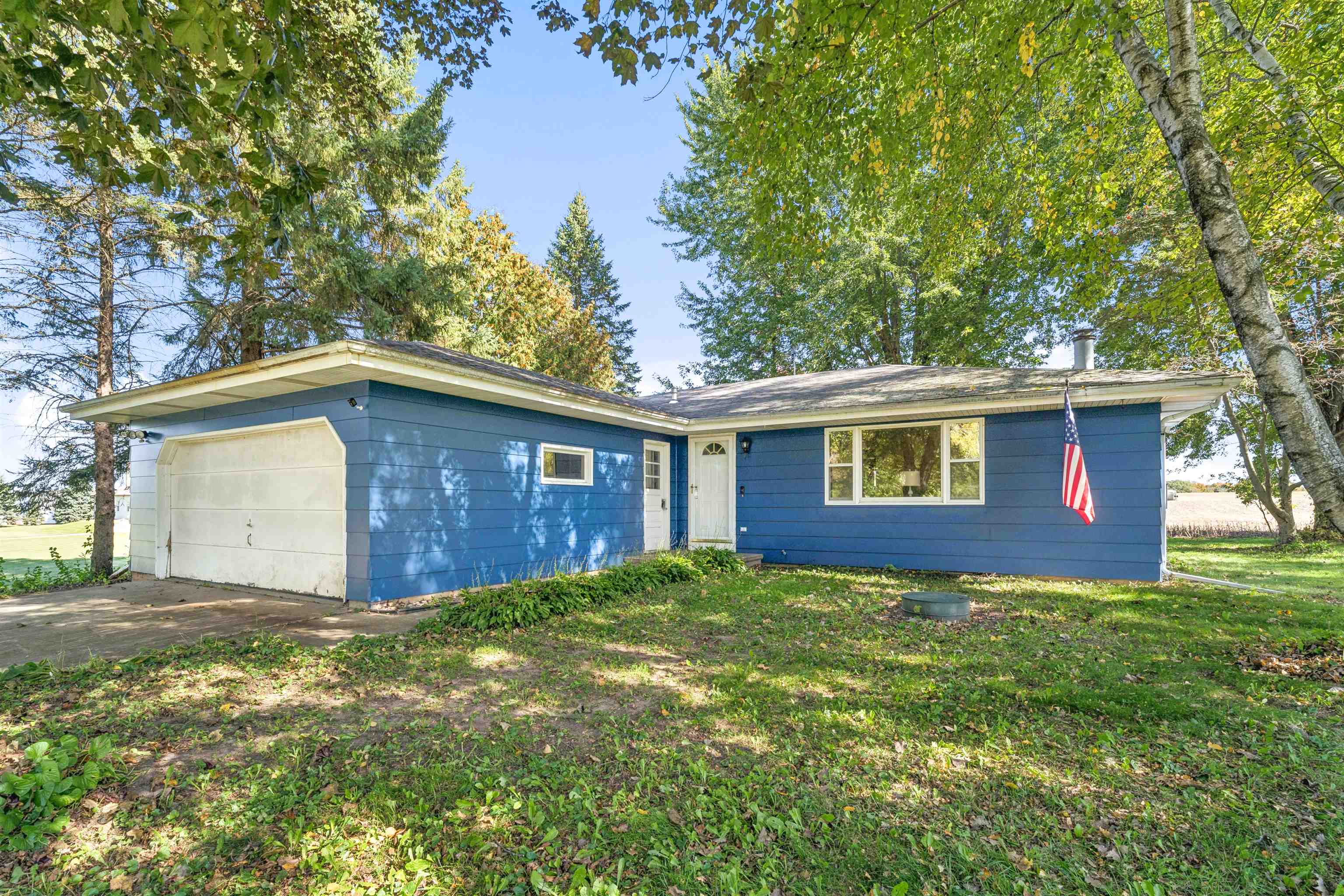 8430 County Road M Property Photo 1