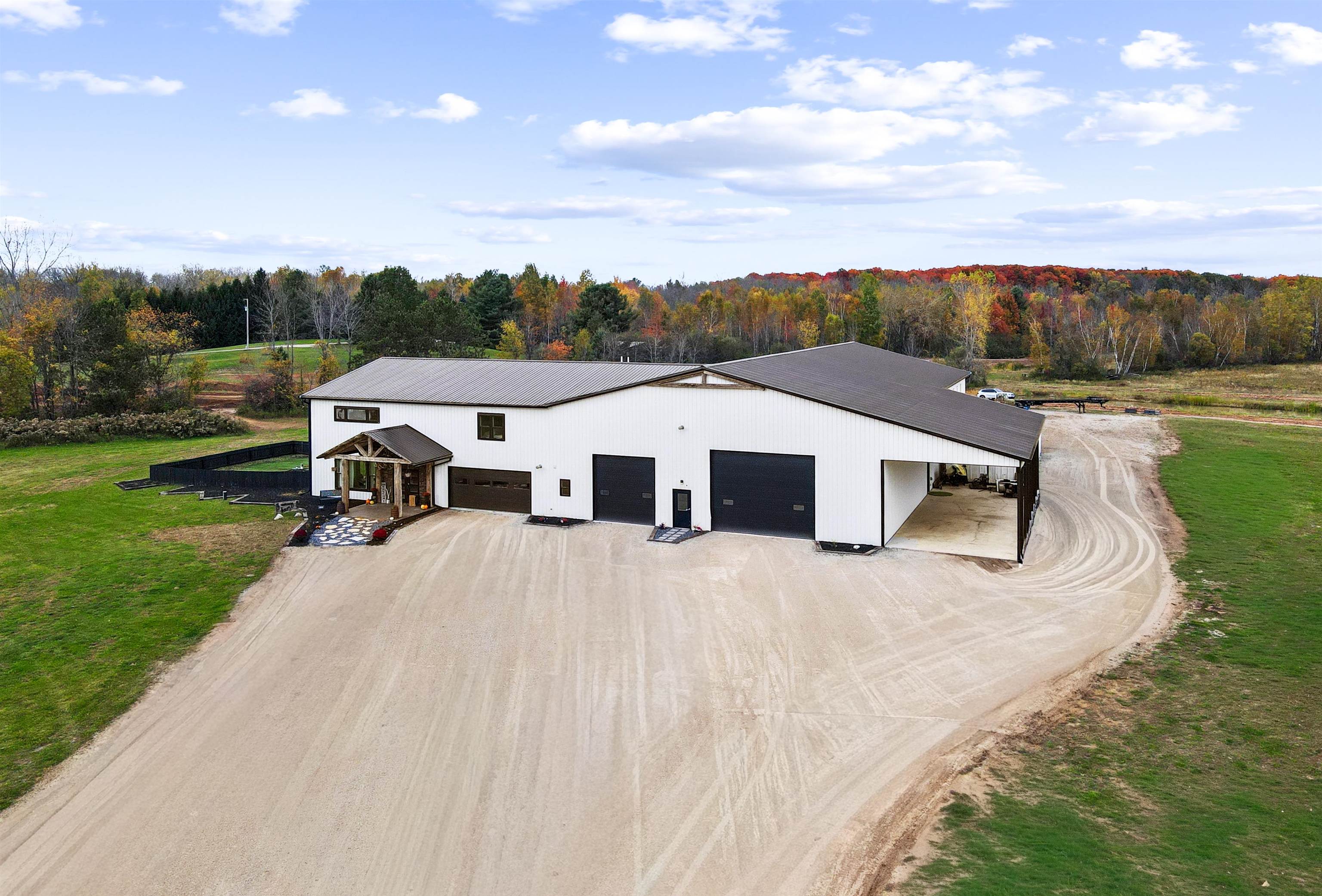 5304 Sampson Road Property Photo 1
