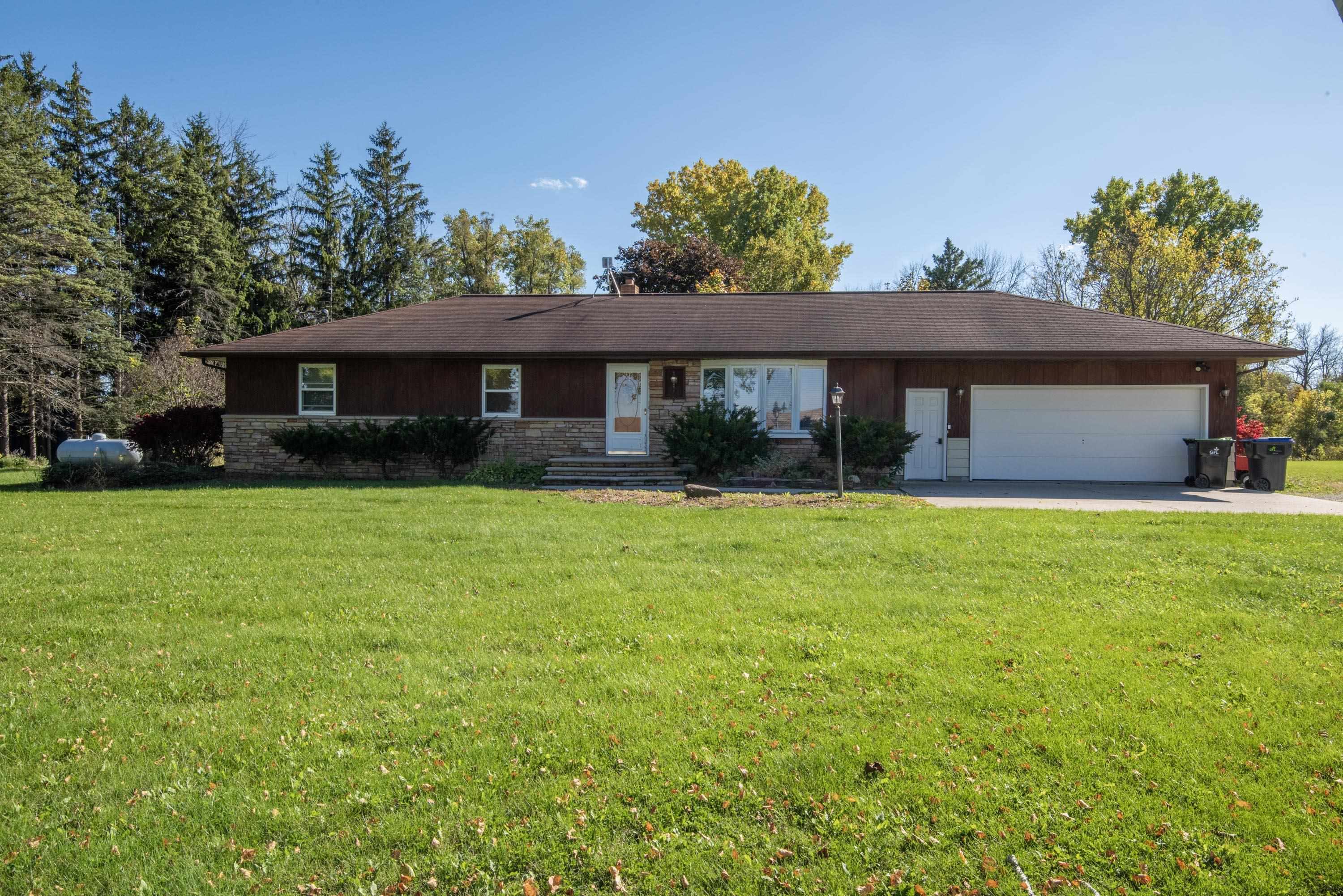 5224 Frontier Road Property Photo 1