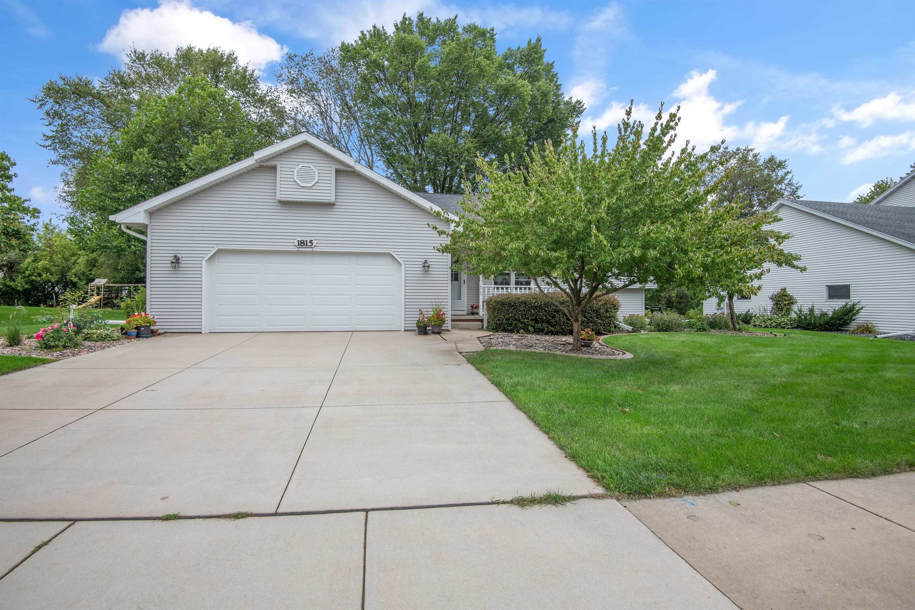 1815 Shelley Lane Property Photo 1