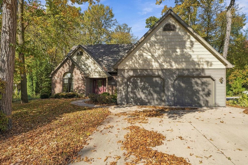 2398 Burnwood Drive Property Photo 1