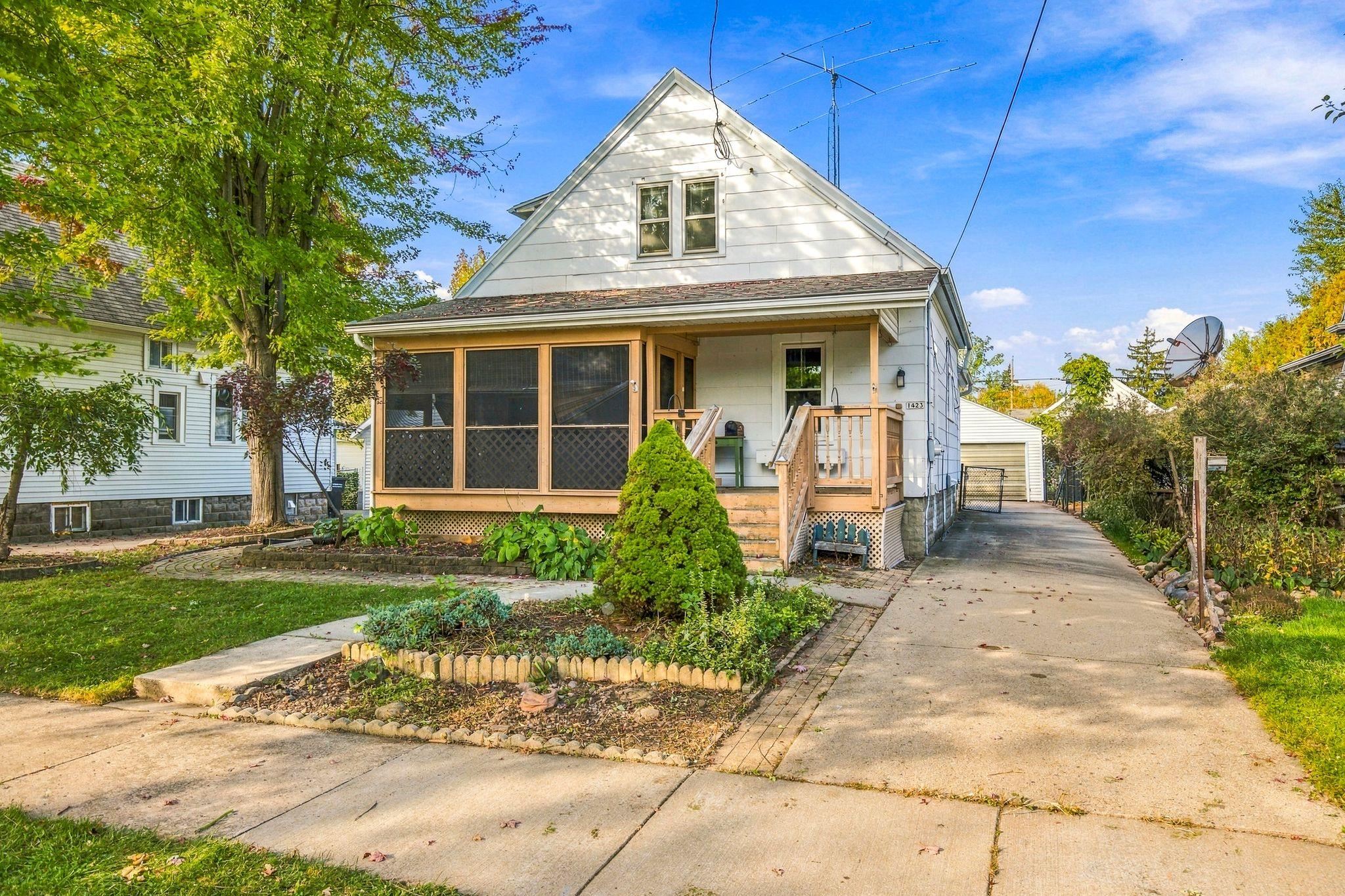 1423 Western Street Property Photo 1