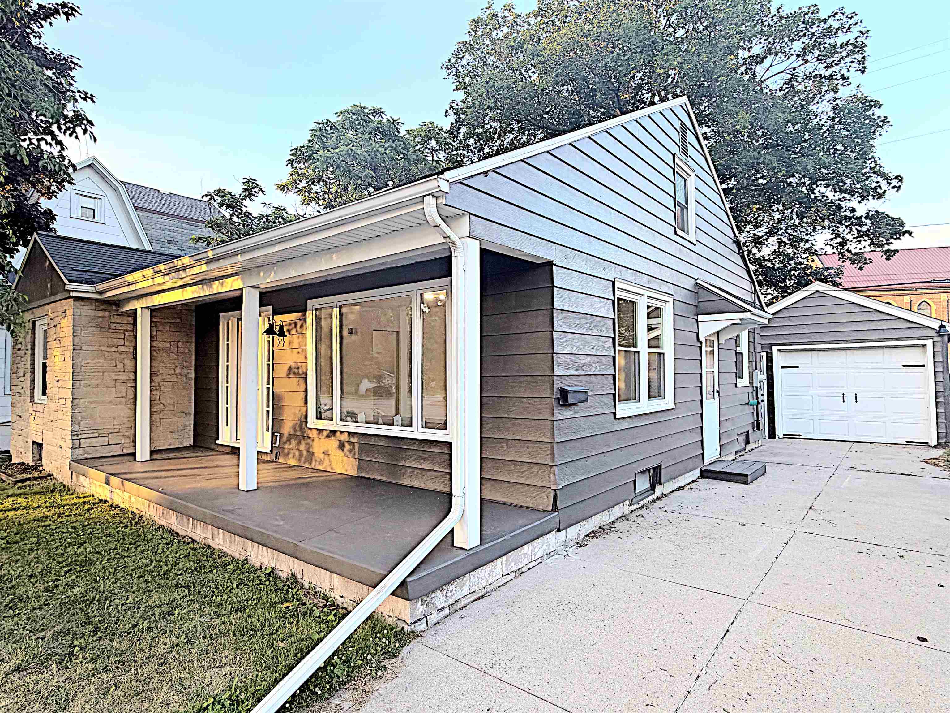 34 N Madison Street Property Photo 1