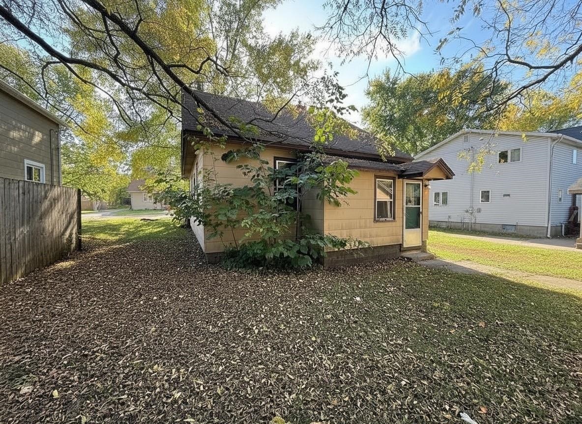 114 10th Street Property Photo 1