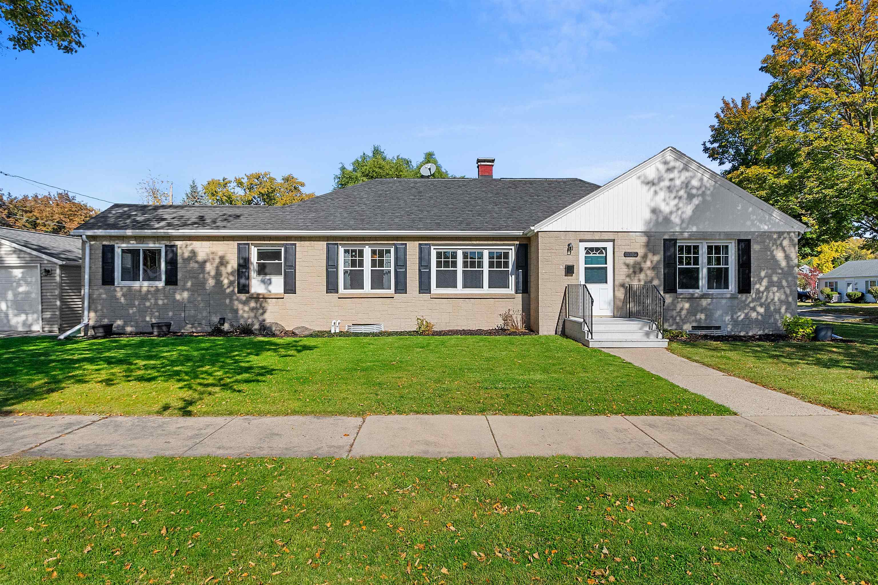 1132 Minahan Street Property Photo 1