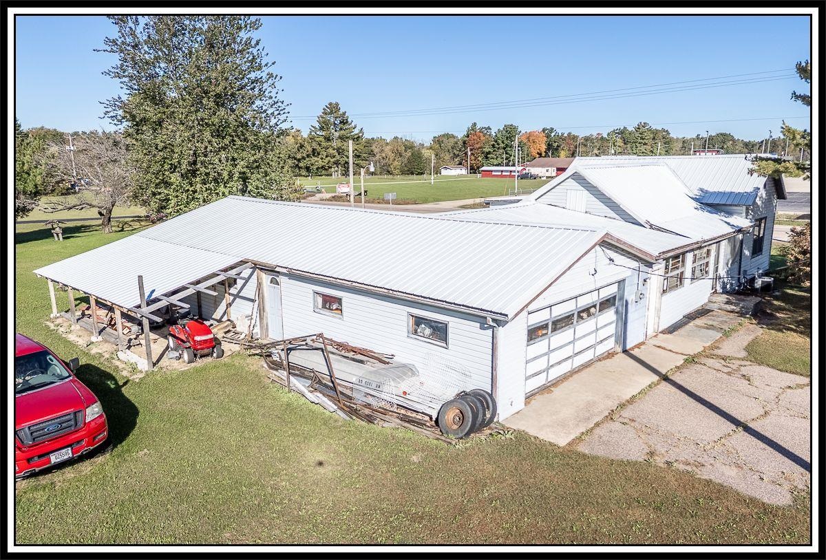 E5901 River Street Property Photo 1