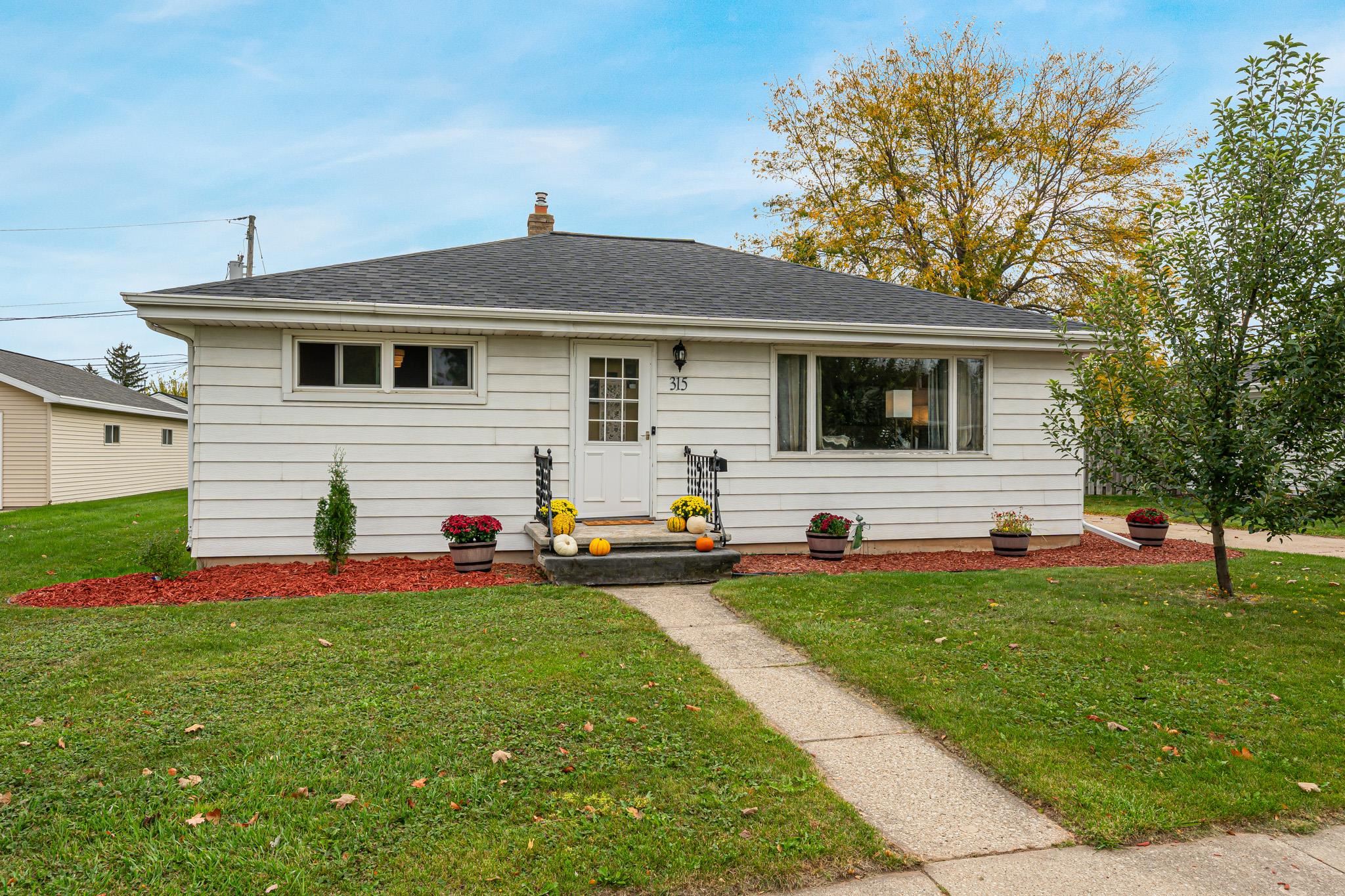 315 S Helen Street Property Photo 1