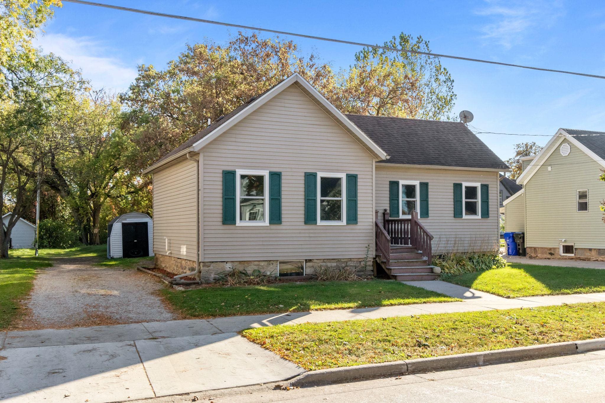 917 W Franklin Street Property Photo 1