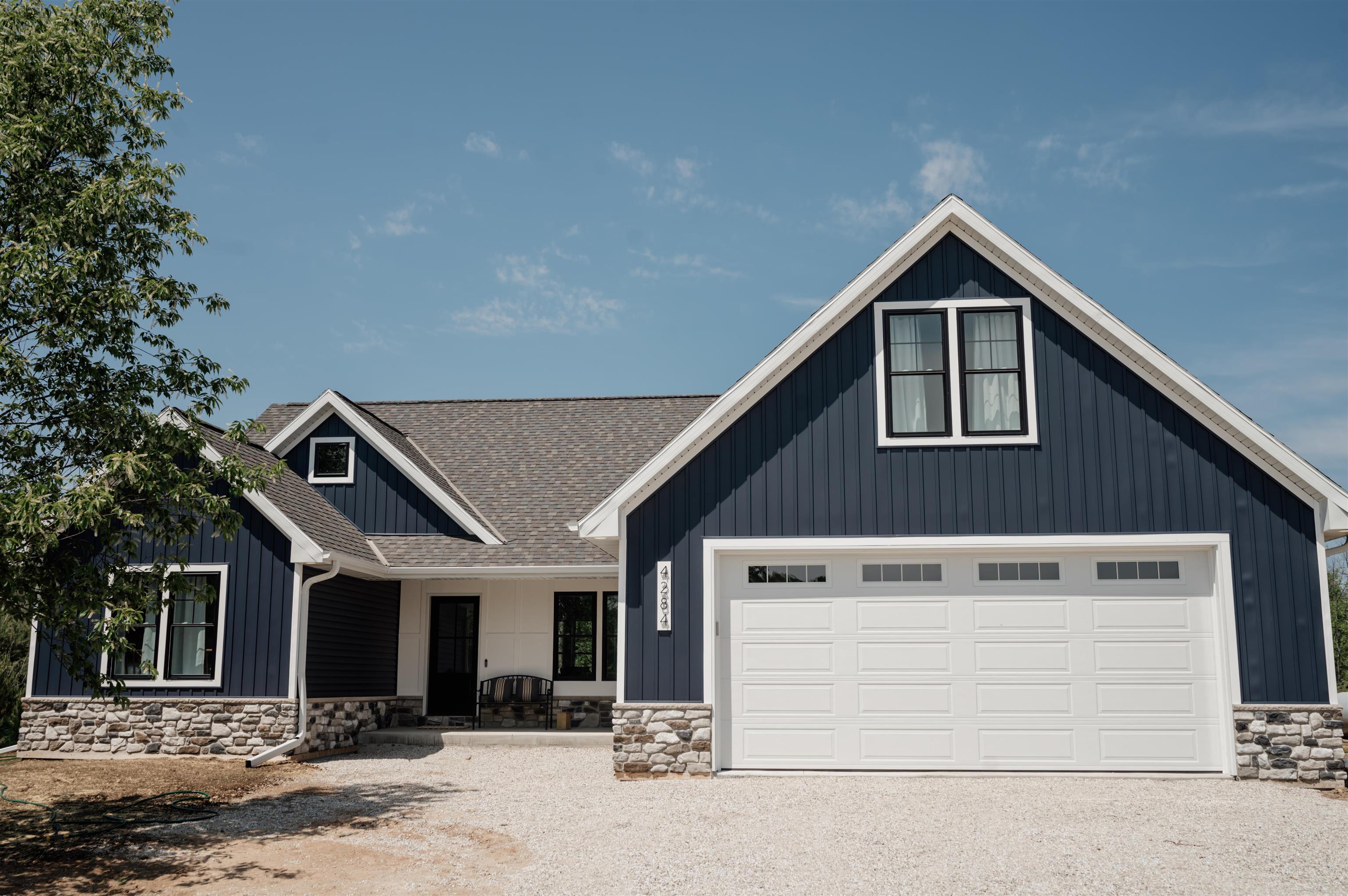 4284 Orchards Trail Property Photo 1
