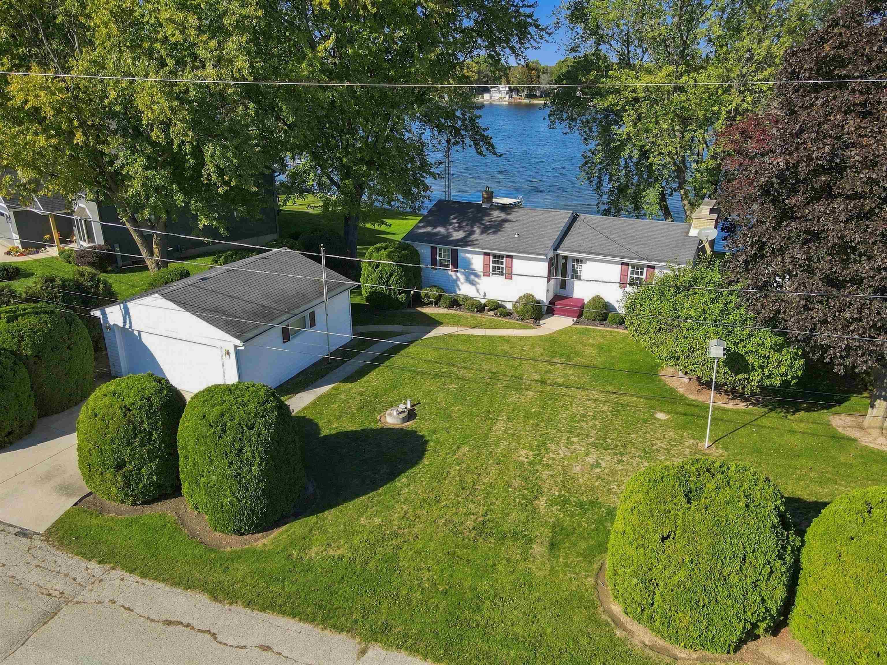 W943 South Shore Lane Property Photo 1