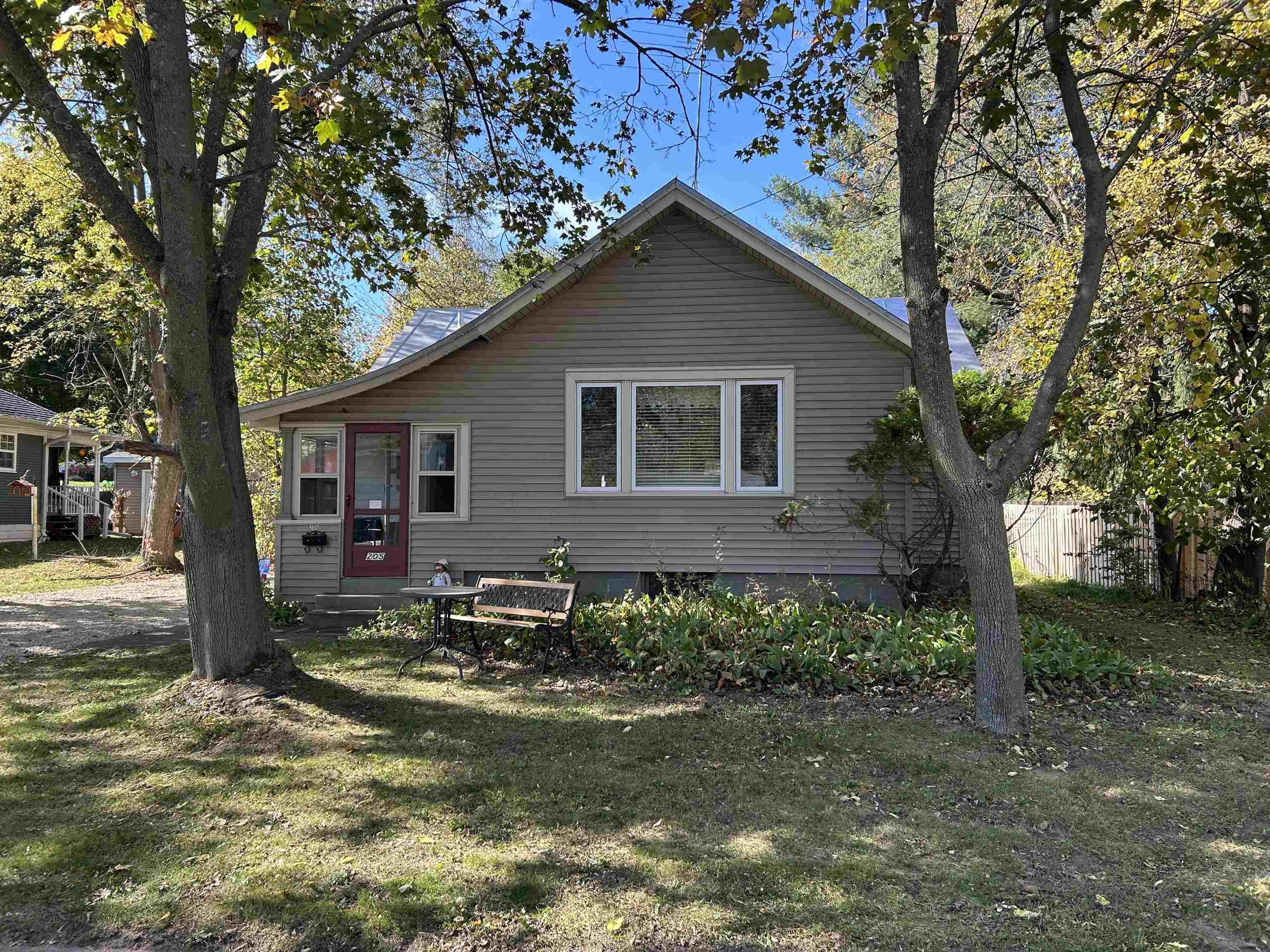 205 N Harrison Street Property Photo 1