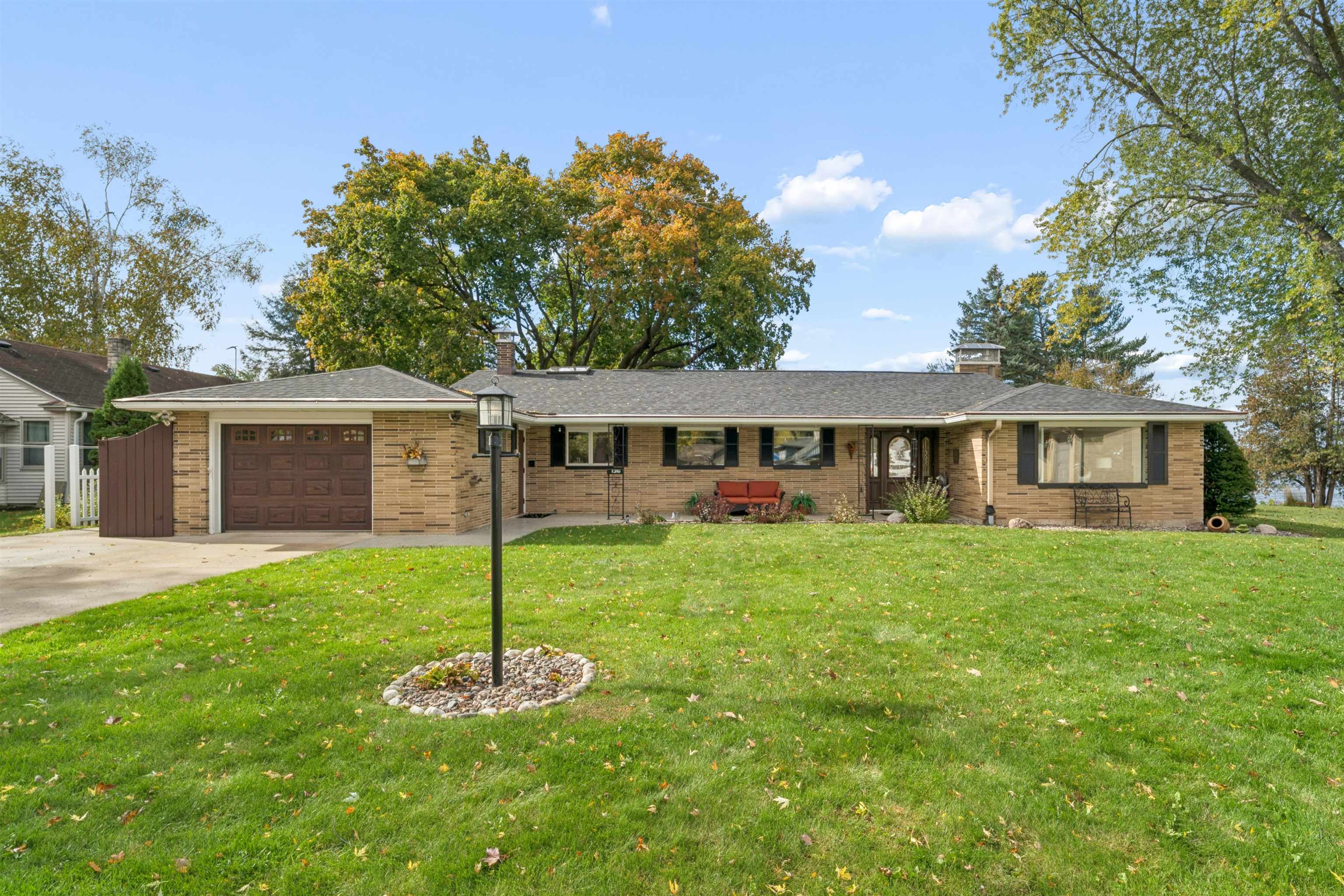 136 Circle Drive Property Photo 1