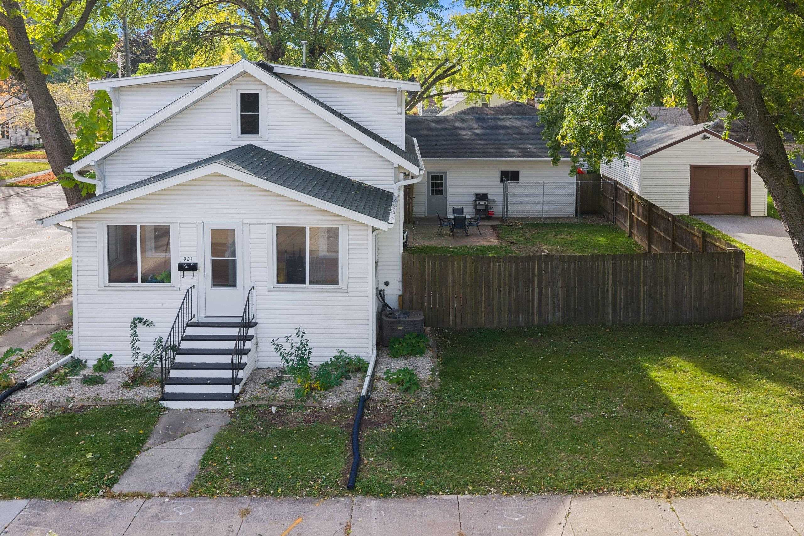921 Liberty Street Property Photo 1
