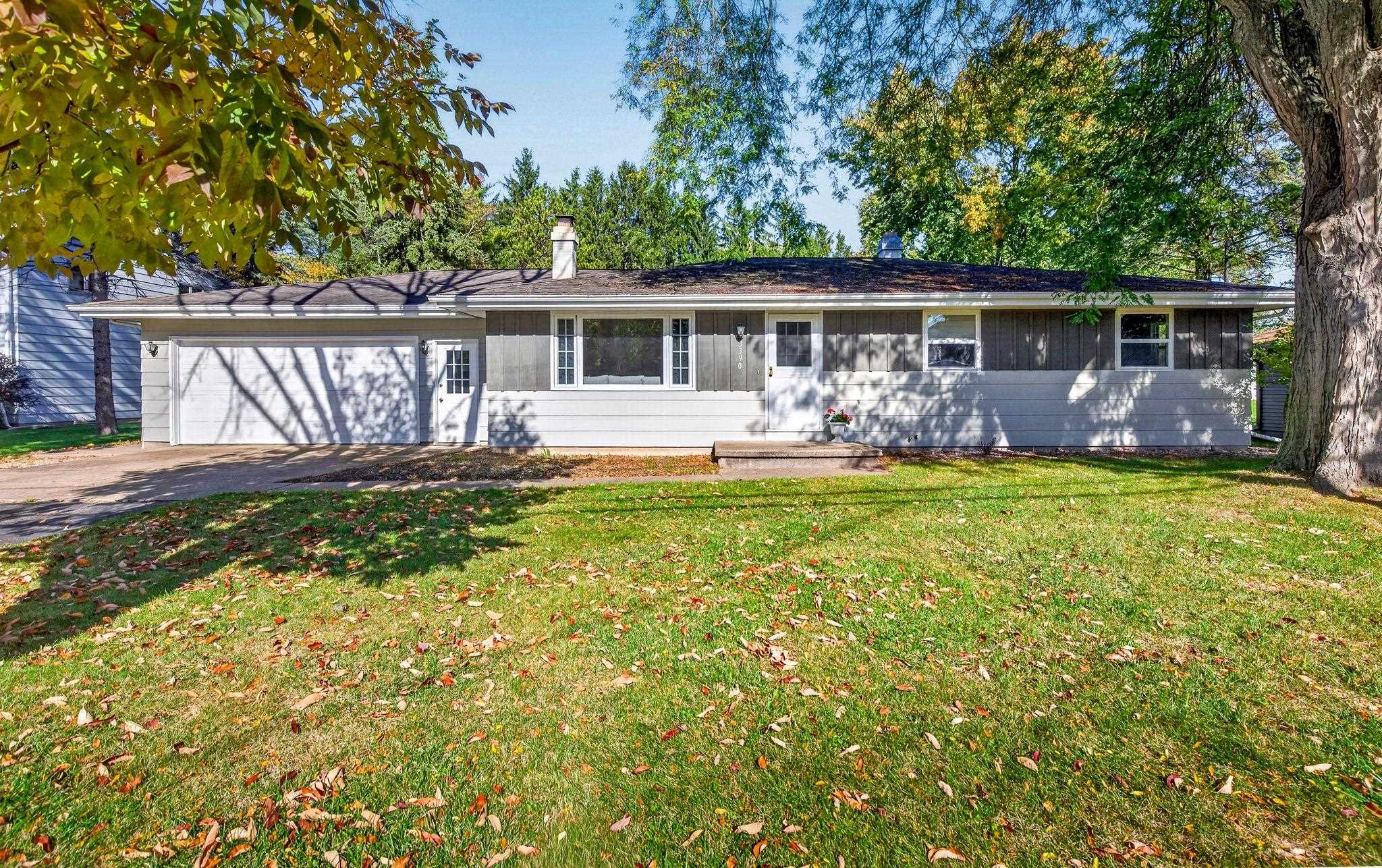 3390 W Justin Street Property Photo 1