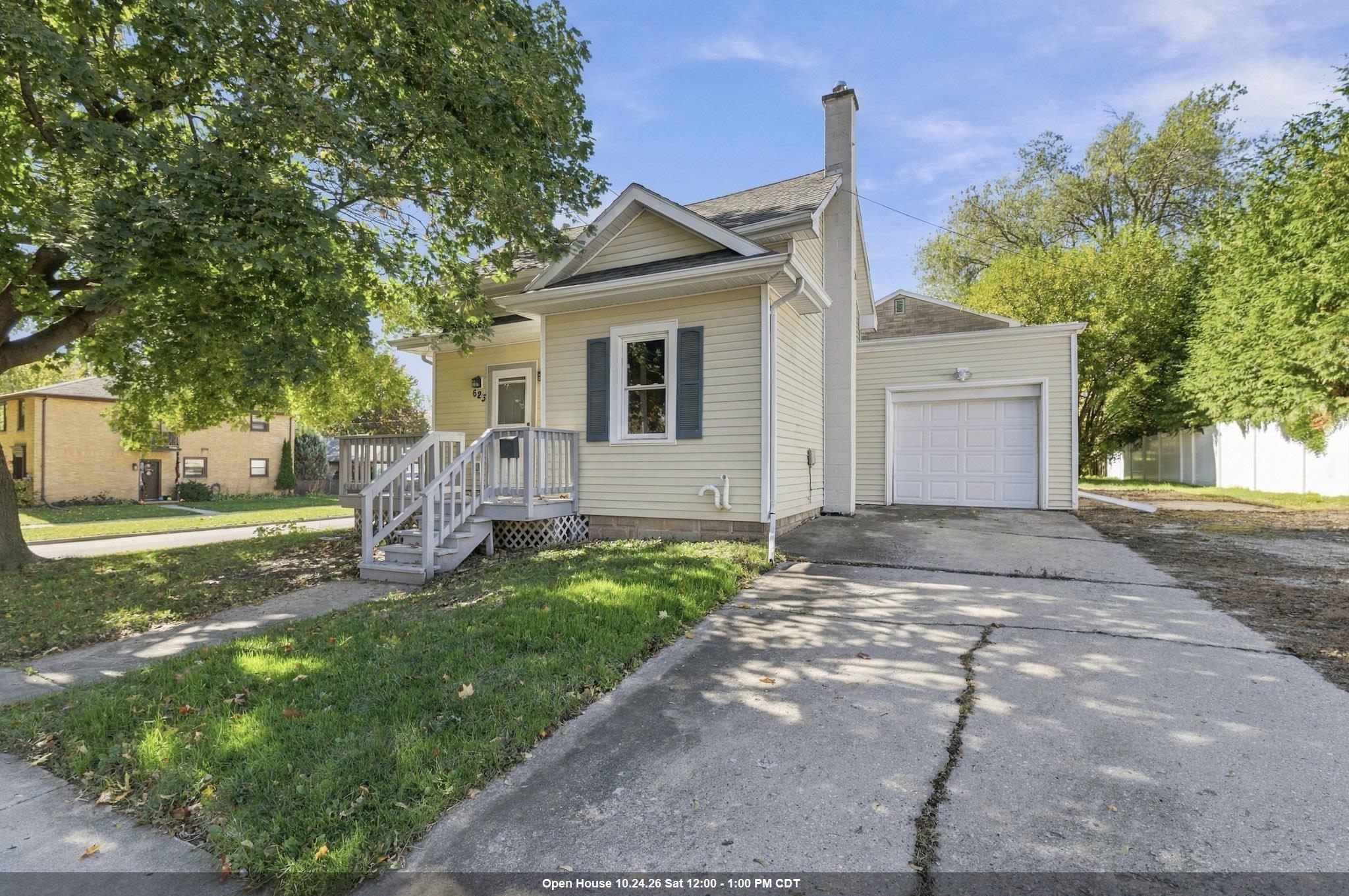 623 S Locust Street Property Photo 1