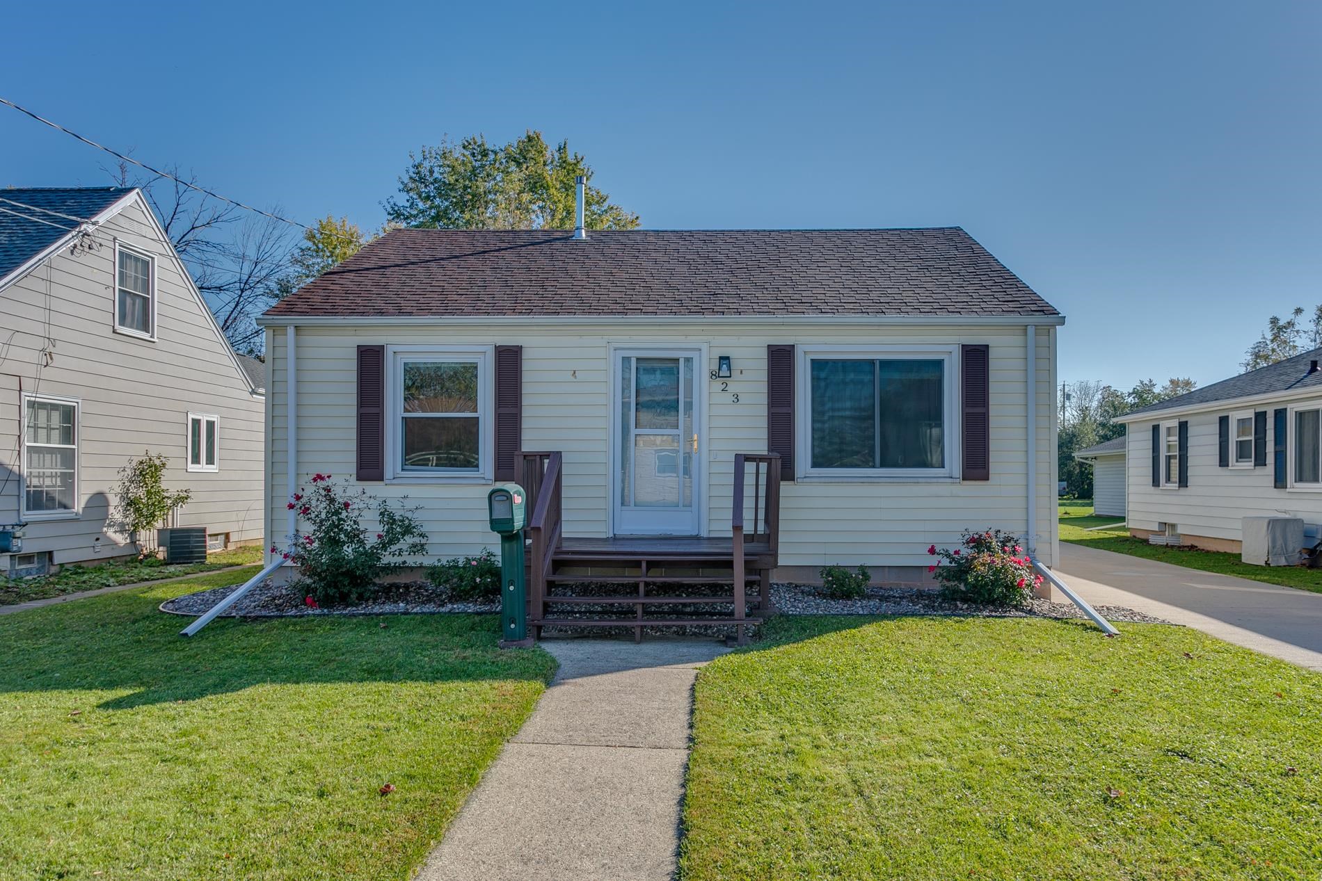 823 Martin Street Property Photo 1