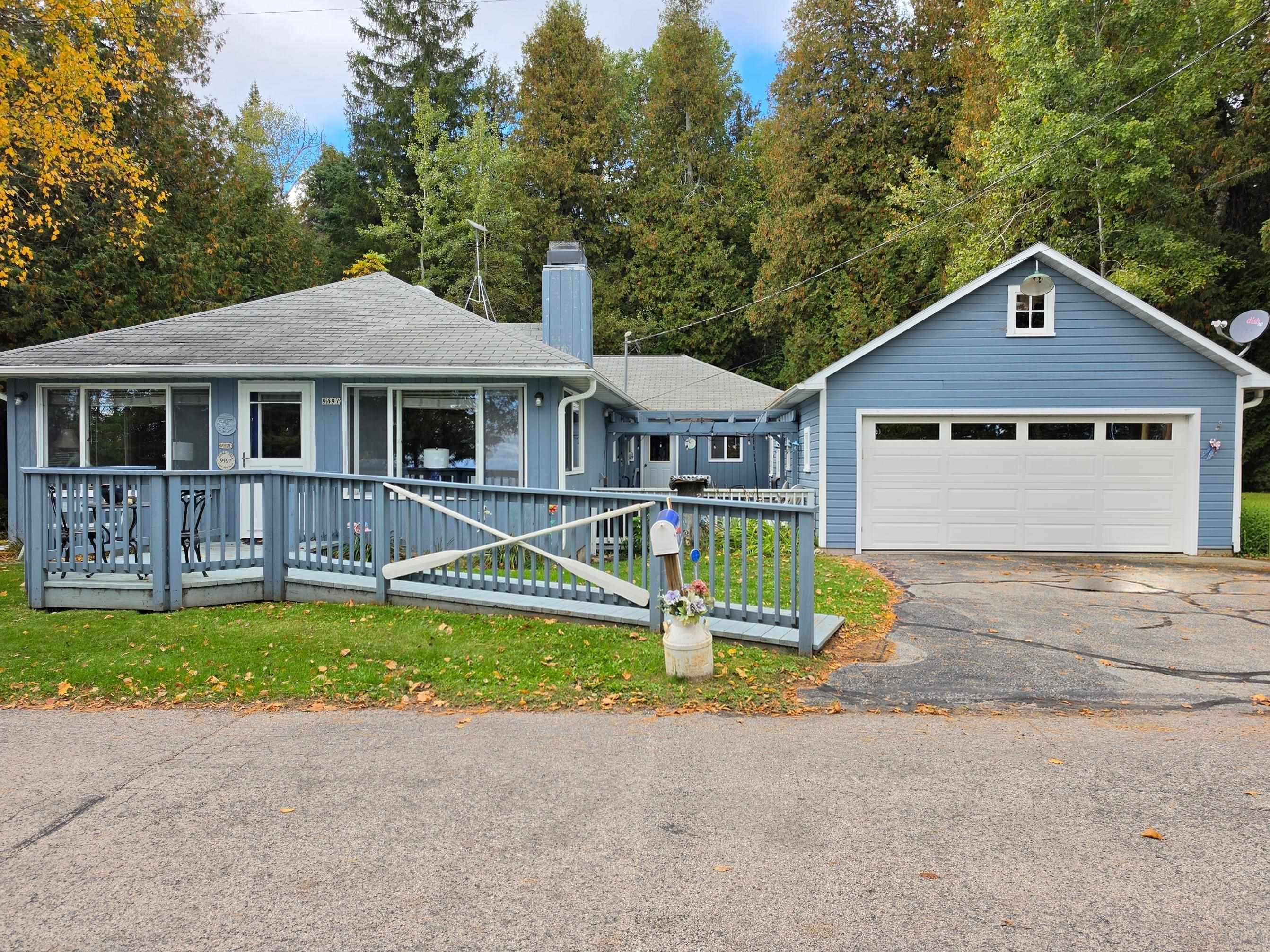 9497 North Bay Drive Property Photo 1