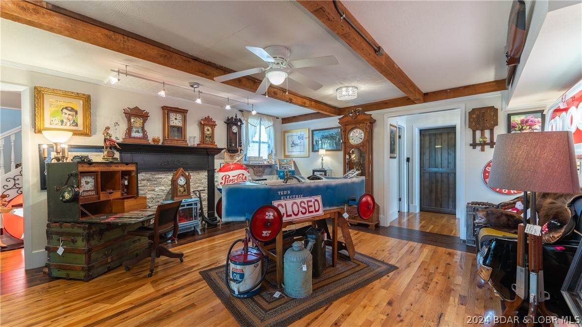 15895 Highway 5 N Property Photo 8