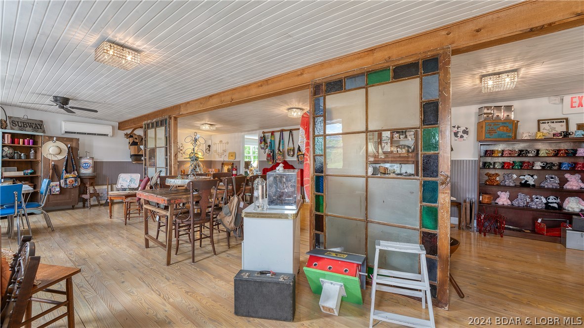 15895 Highway 5 N Property Photo 9