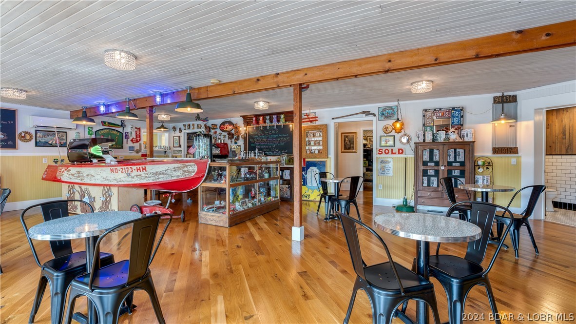 15895 Highway 5 N Property Photo 10