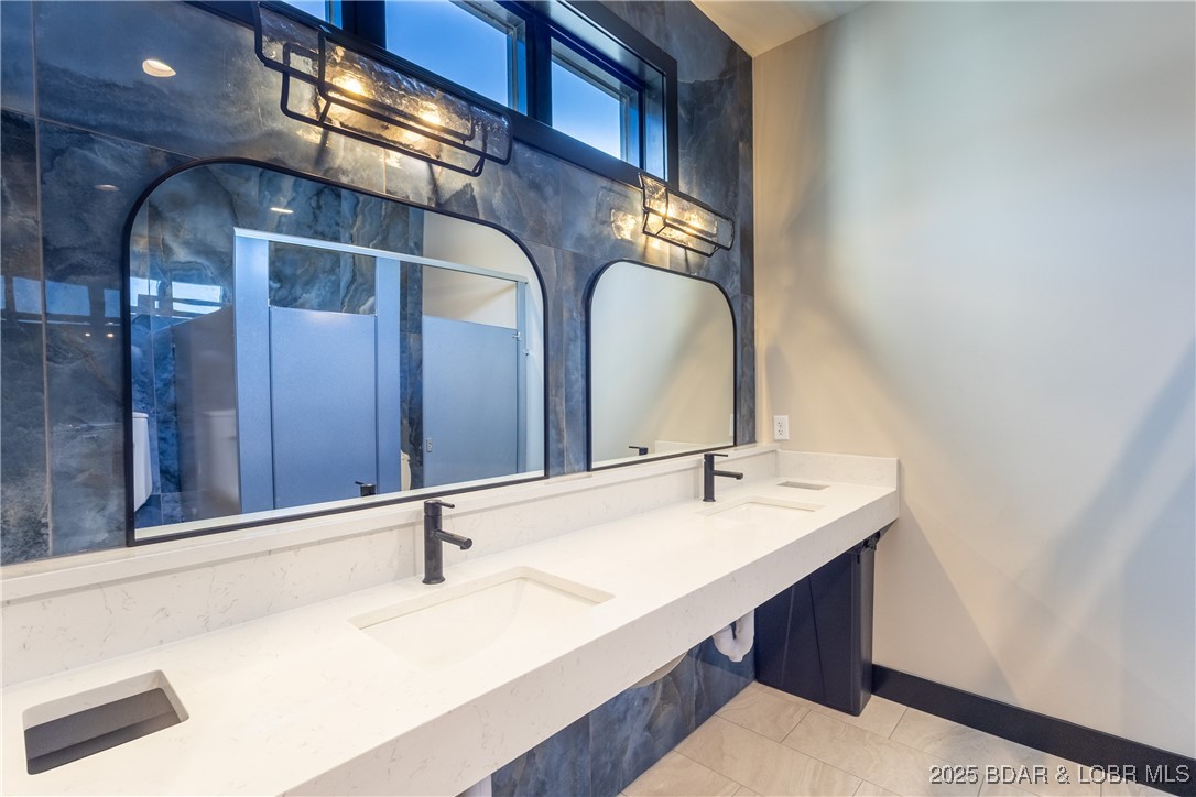 100 Blue Heron Hill 106 Property Photo 14
