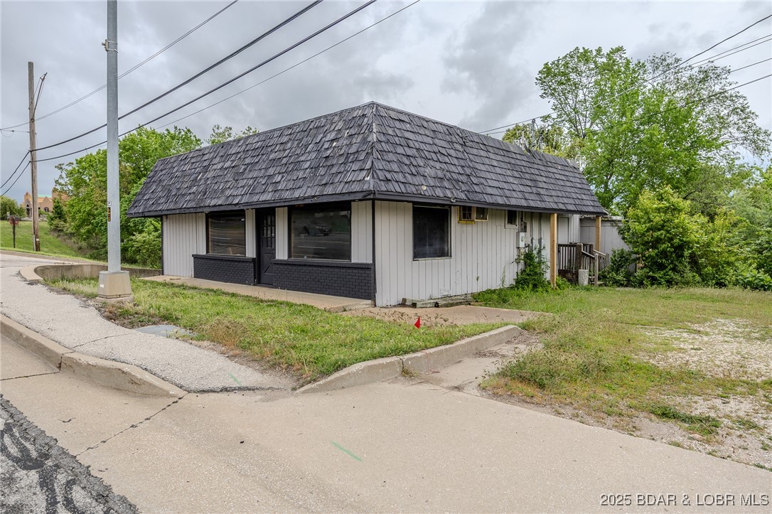 5347 Osage Beach Parkway Property Photo 2