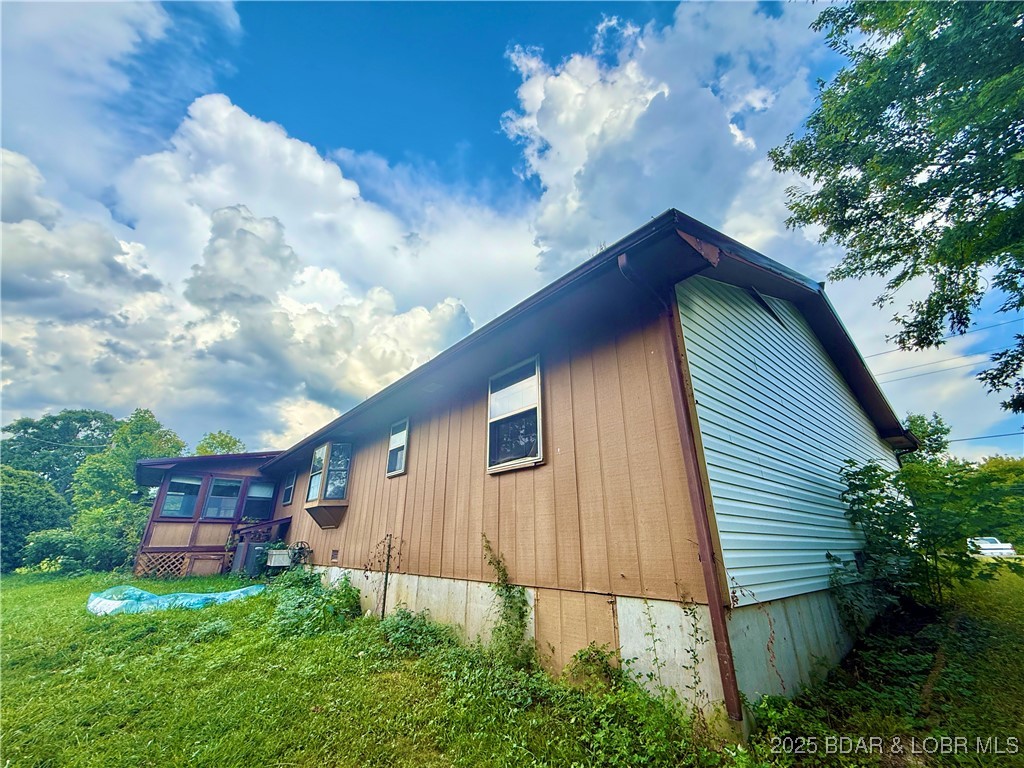 20605 28 Highway Property Photo 2