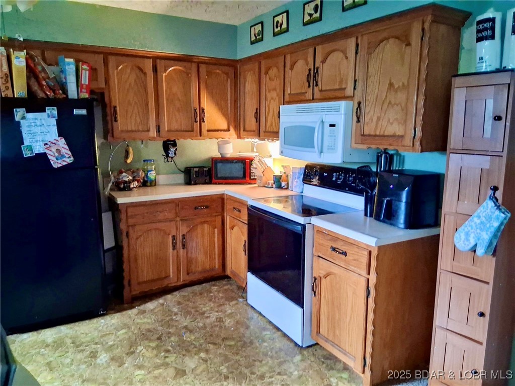 20605 28 Highway Property Photo 5