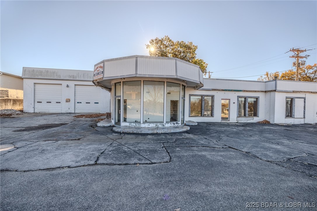 212 W Highway 54 Property Photo 2