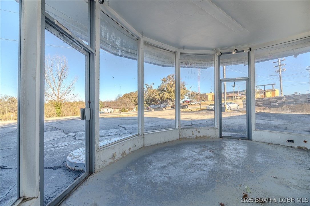 212 W Highway 54 Property Photo 13