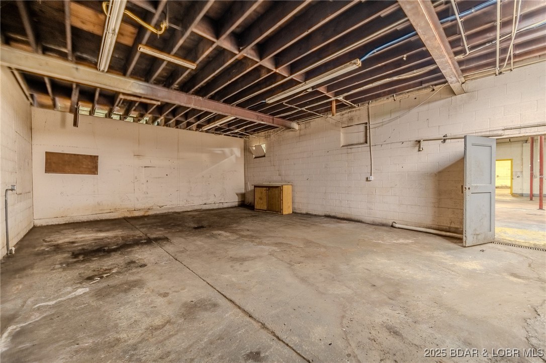 212 W Highway 54 Property Photo 27