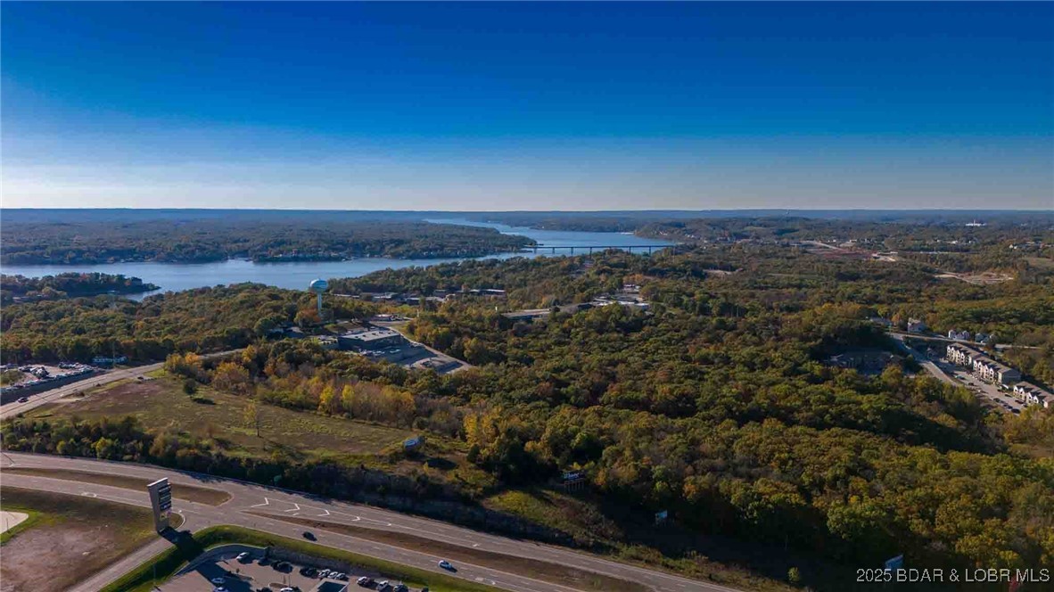 Bagnell Dam Boulevard Property Photo 5