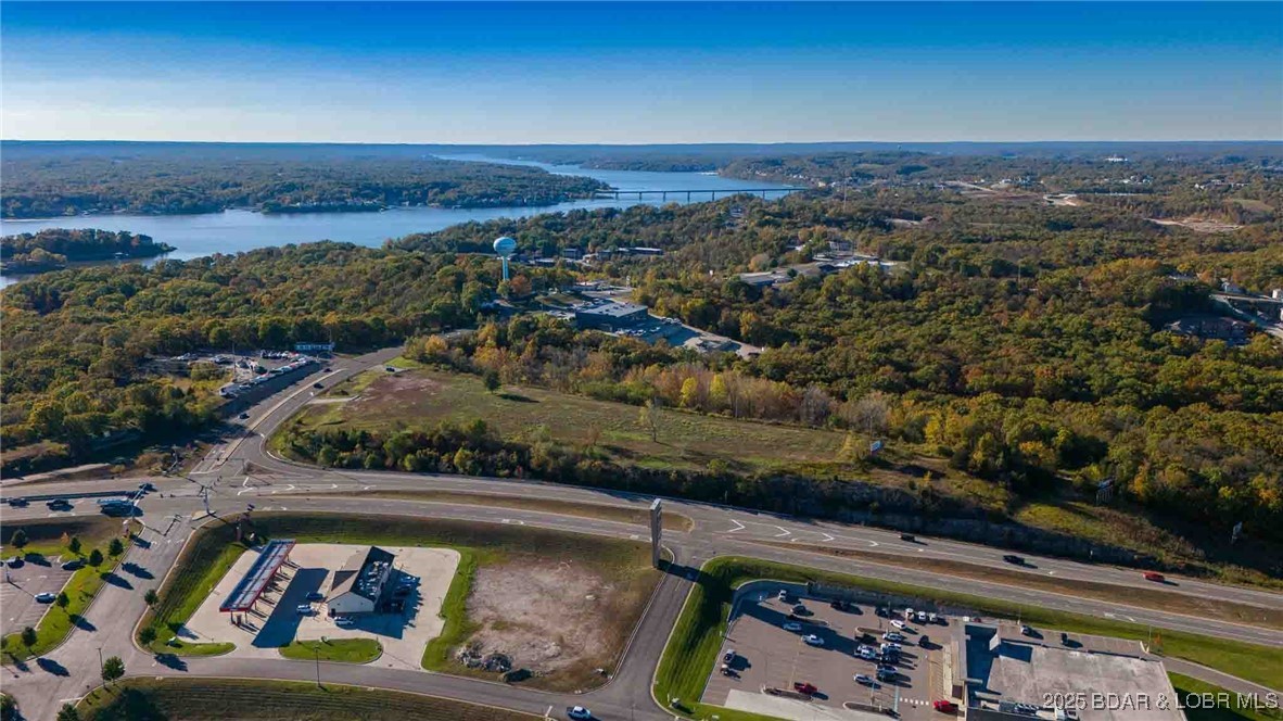 Bagnell Dam Boulevard Property Photo 6