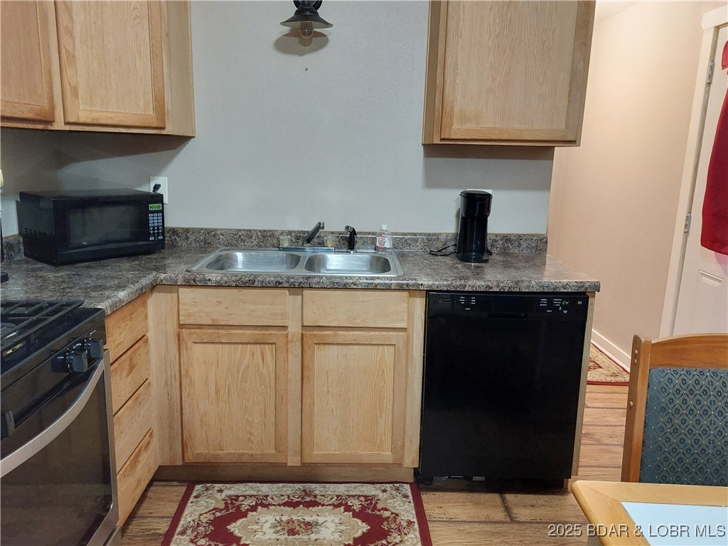 34246 Rabbit Run Property Photo 8