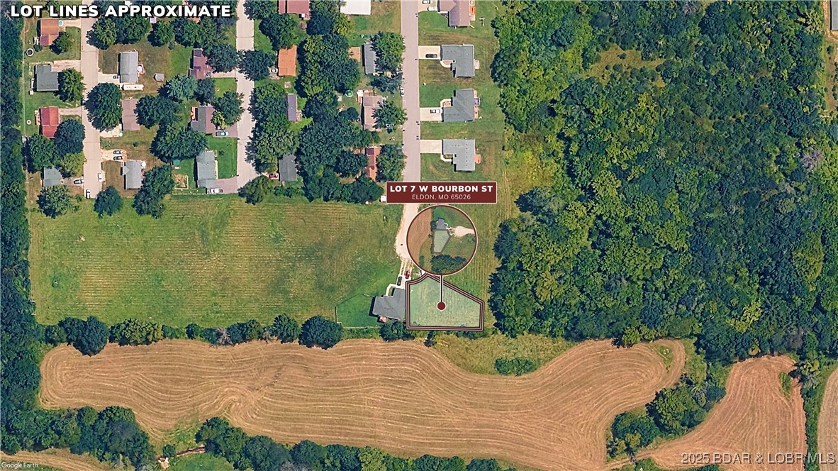 Lot 7 W Bourbon Street Property Photo 2