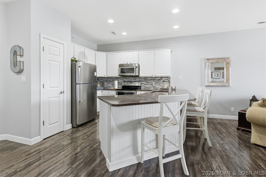 1181 Jeffries Road A-302 Property Photo 14