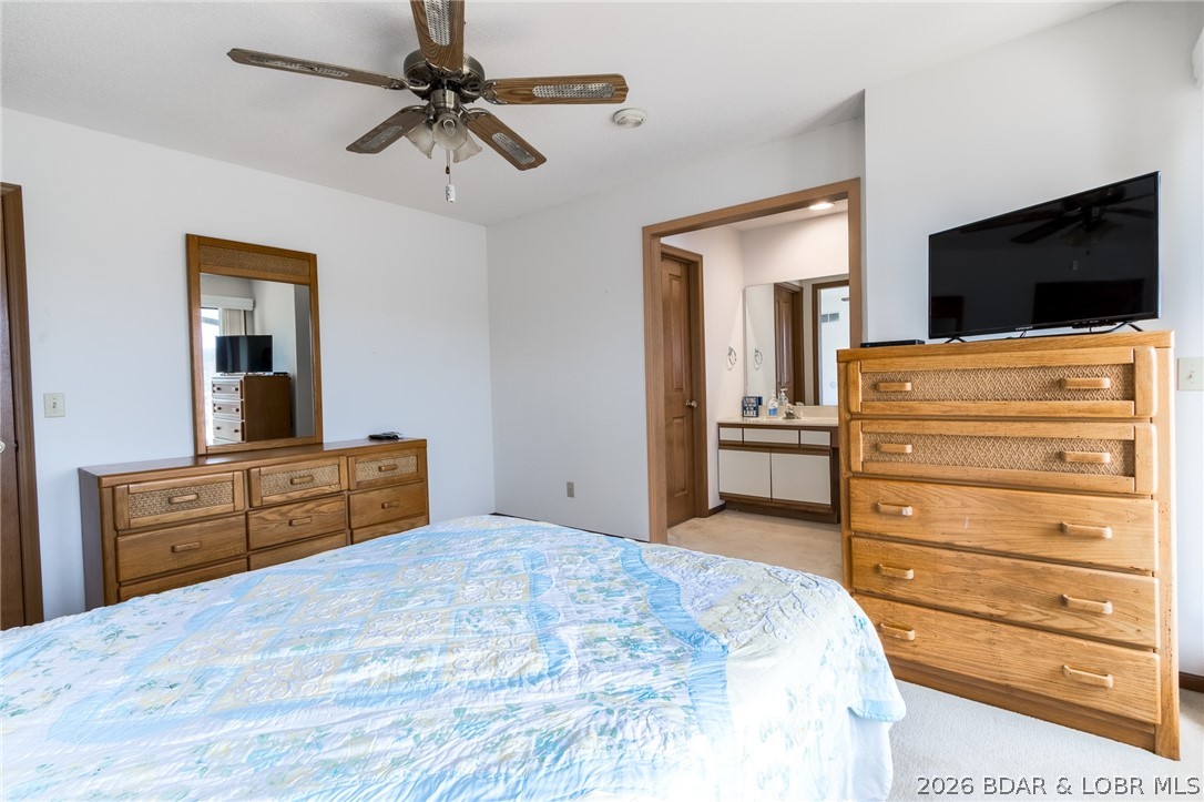 210 Bluff Boulevard 4b Property Photo 17